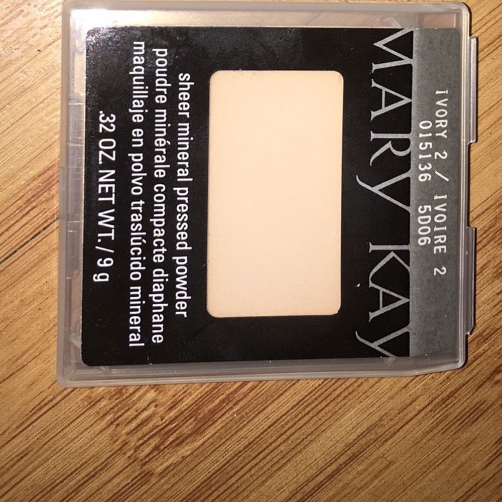 Mary Kay Sheer Mineral Pressed Powder